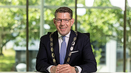 foto 3 burgemeester Arends
